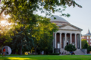 Syracuse University has announced a lineup for 2016 University Lecture, featuring three speakers. 