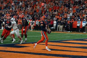 Trebor Peña (No. 2) had a career-high three touchdowns in Syracuse's win over Ohio.